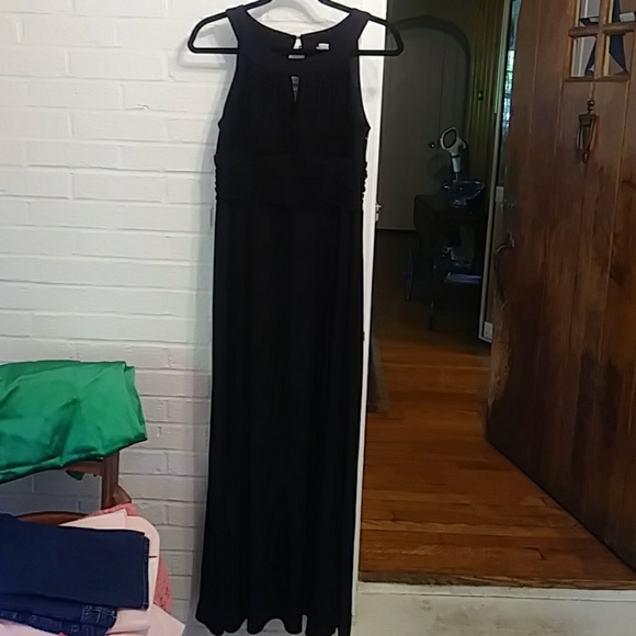 Black Sangria Dress - Picture 2 of 5